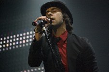 Maximo Park @ Metroradio Arena, Newcastle upon Tyne on 15-12-2007