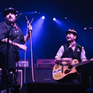 Hobo Jones & The Junkyard Dogs