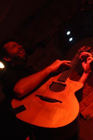 Jon Gomm