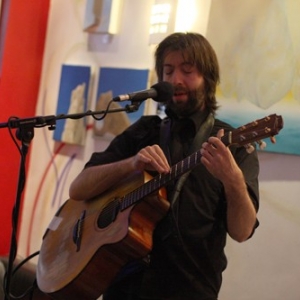 Jon Gomm