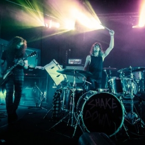 Tyler Bryant & The Shakedown