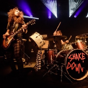 Tyler Bryant & The Shakedown
