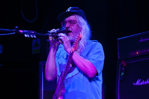 https://www.egigs.co.uk/photos/2022/DinosaurJr-221013-DJM17.jpg